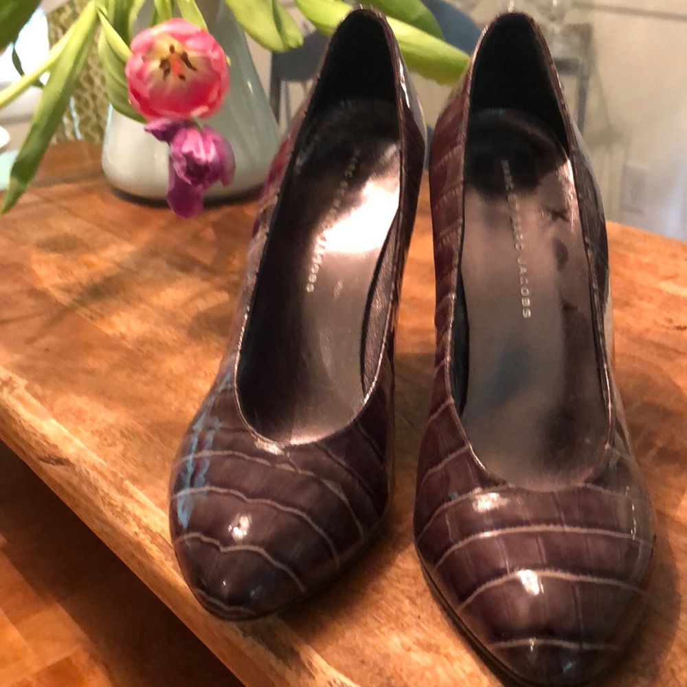 Marc by Marc Jacobs pointed toe pumps - Picture 1 of 3